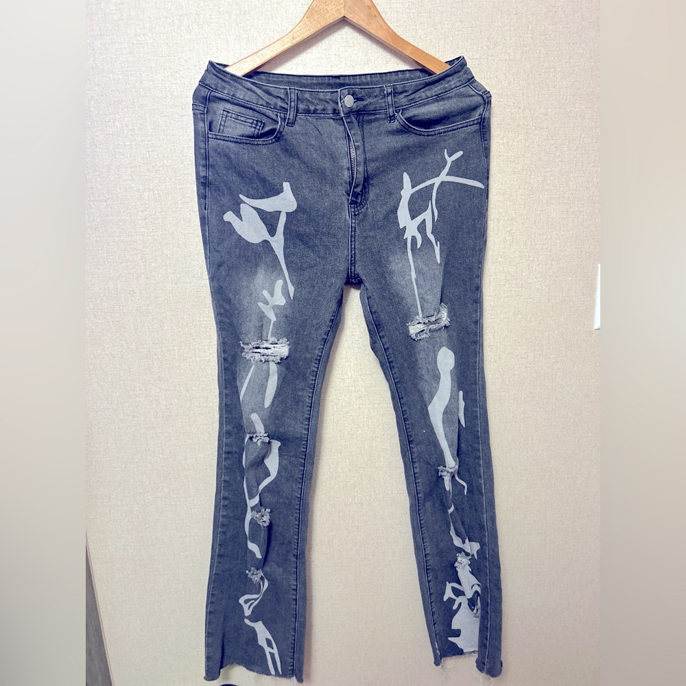 Gray Distressed Women's Jeans